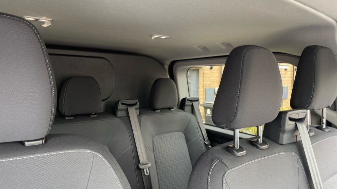 Ford Transit Custom E-320 L1 Rwd 160kW 71kWh H1 Double Cab Van Limited Auto - Image 14